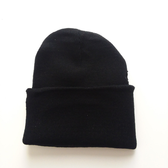 Inverted Pentagram / Pentacle Patched Black Beanie - Picture 2 of 2